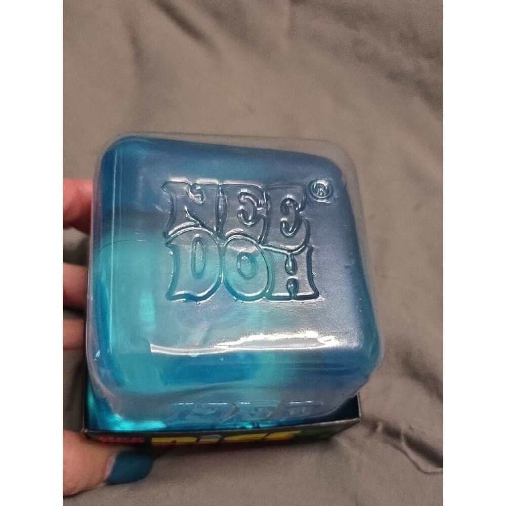 NeeDoh Nice Berg Super Solid Squish - Blue - Picture 4 of 6